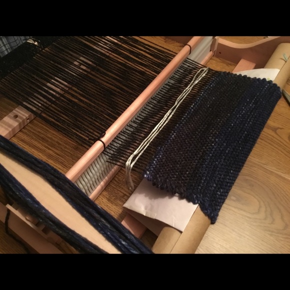 Meet your Posher, Lory - Picture 1 of 1